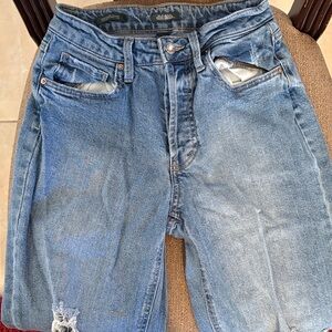 Womens/juniors ripped jeans